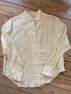 Connie Roberson Soft Cream Linen Button-Up Blouse